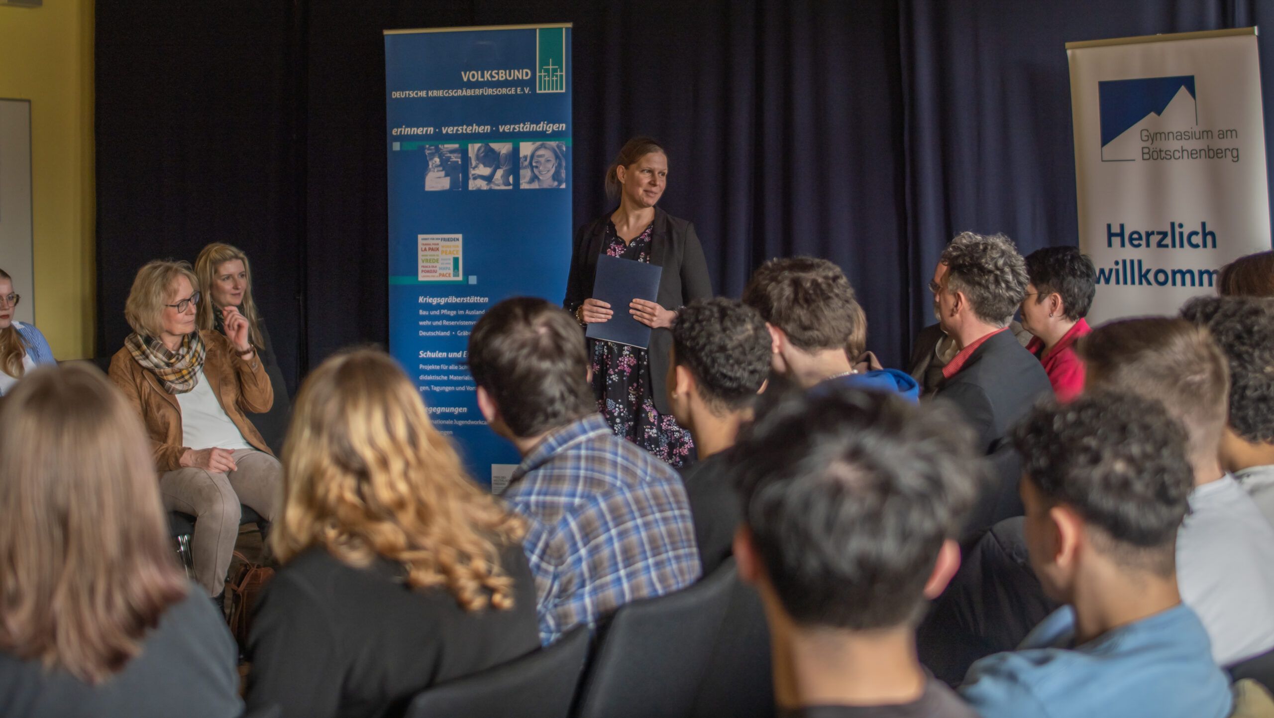 Mehr über den Artikel erfahren Landesministerin Wiebke Osigus würdigt Seminarprojekt am GaBö