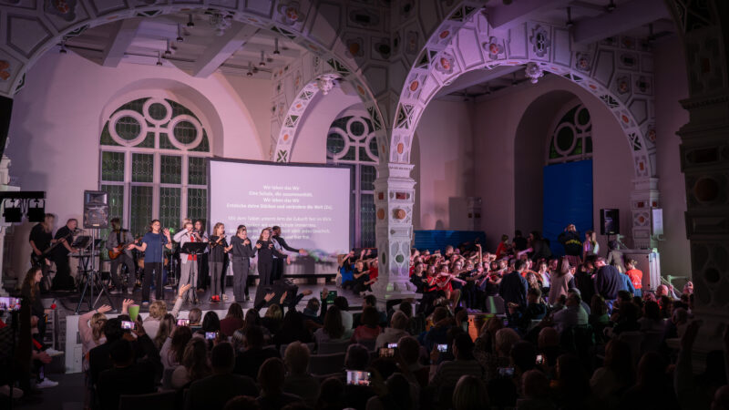 Bunter Abend 2026 begeistert im Juleum Helmstedt