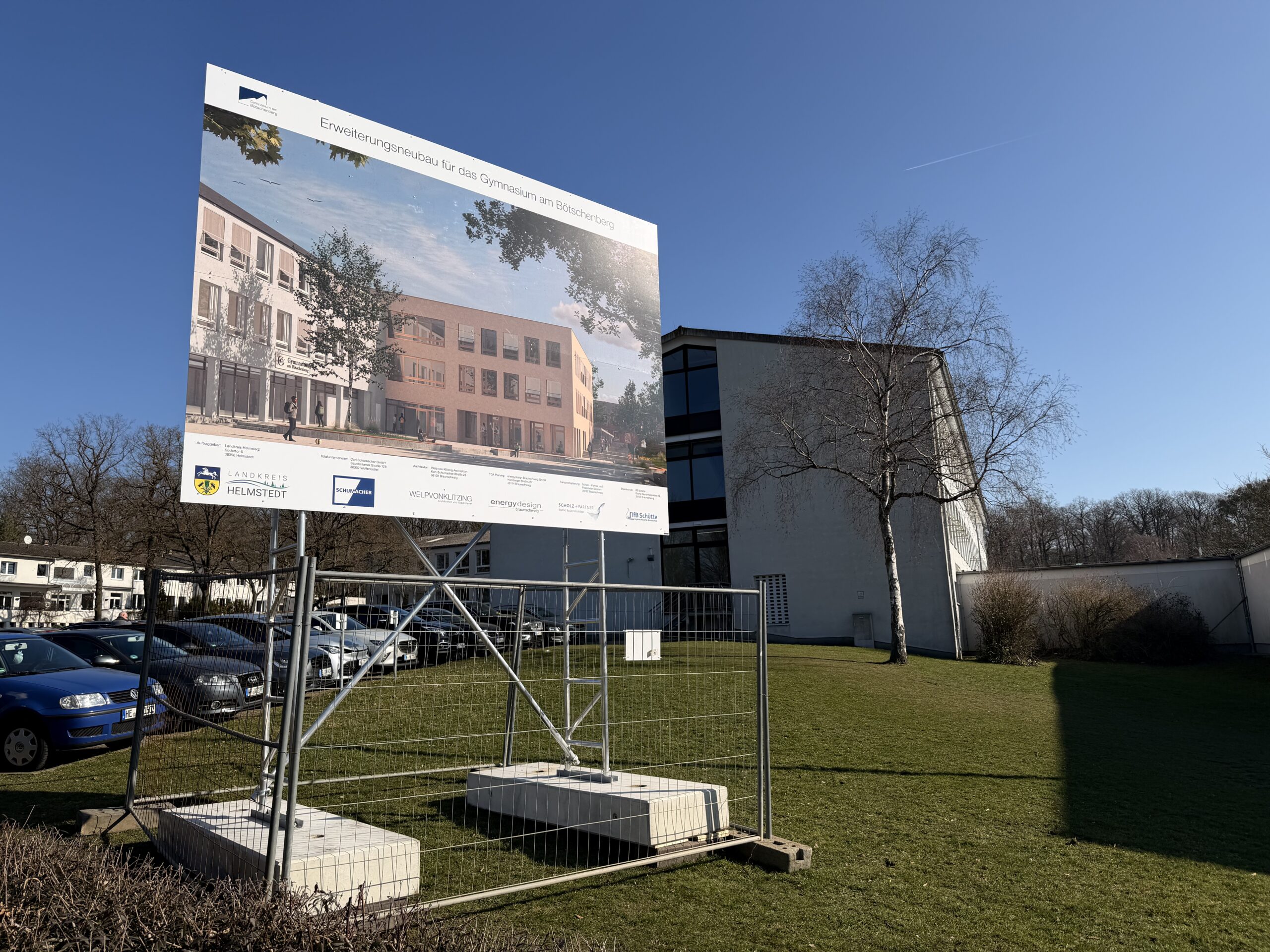 Du betrachtest gerade Es geht los: Bauvorbereitungen für den neuen Naturwissenschaftstrakt