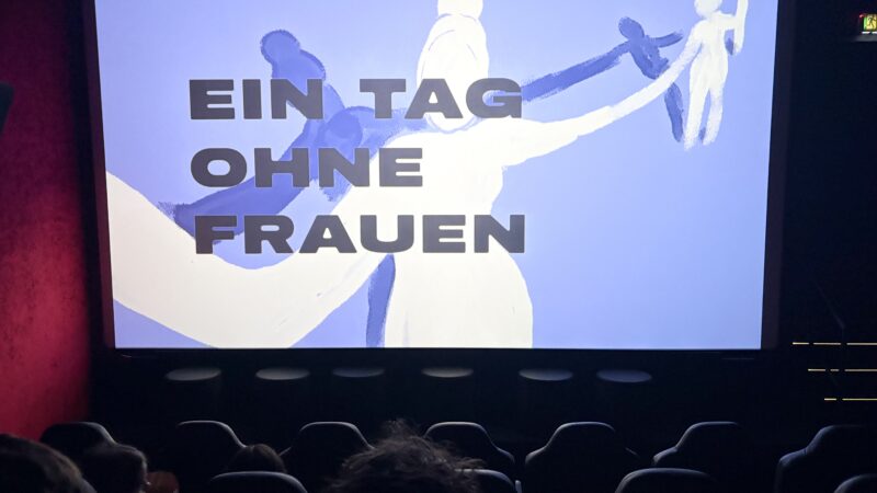 „Ein Tag ohne Frauen“ – Besuch der 8a im Roxy-Kino Helmstedt
