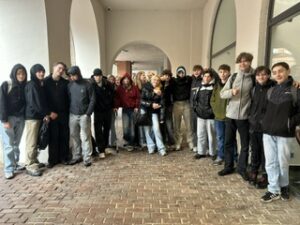 Mehr über den Artikel erfahren 10b beim Europa Café im Niedersächsischen Landtag –  Demokratie und Europa hautnah erlebt